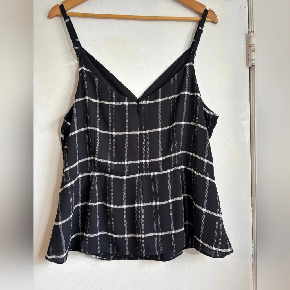 CAbi Dark Gray Apparel - Picture 6 of 8
